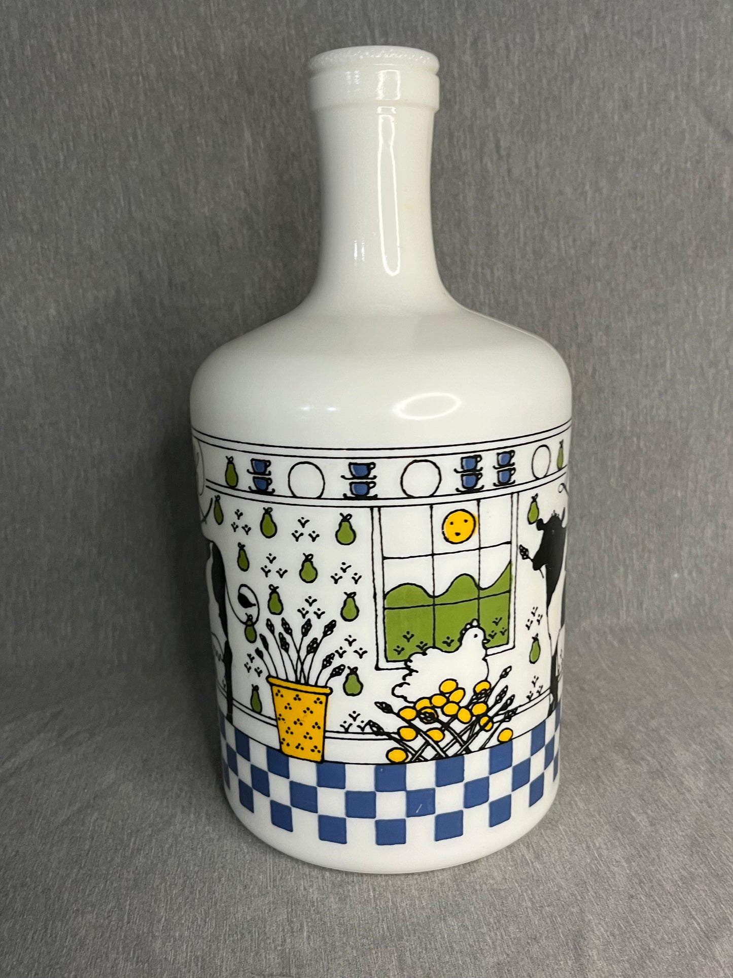 Lillian Vernon/ Alan Wood Country Kitchen Milk Jug