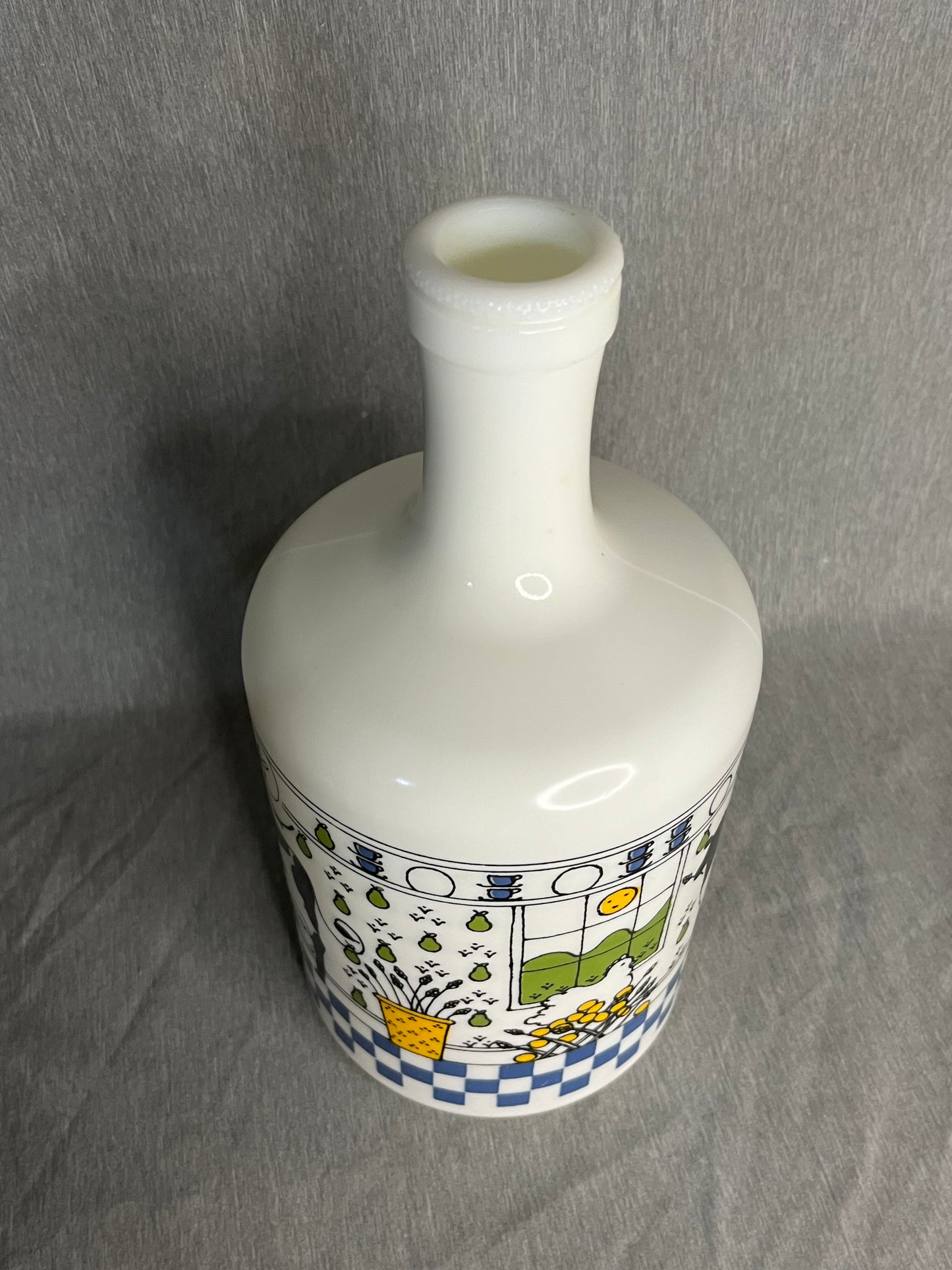 Lillian Vernon/ Alan Wood Country Kitchen Milk Jug