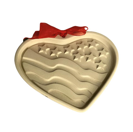 The Pampered Chef Stoneware Patriotic Heart Cookie Mold