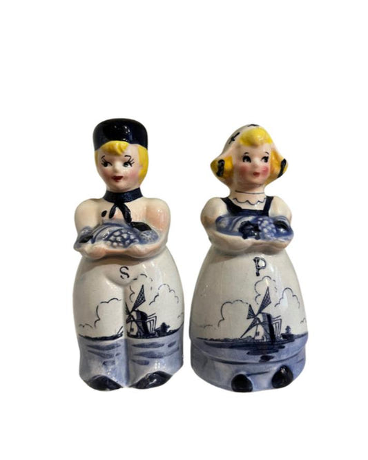 Vintage Dutch Boy & Girl Salt and Pepper made in Japan Shakers