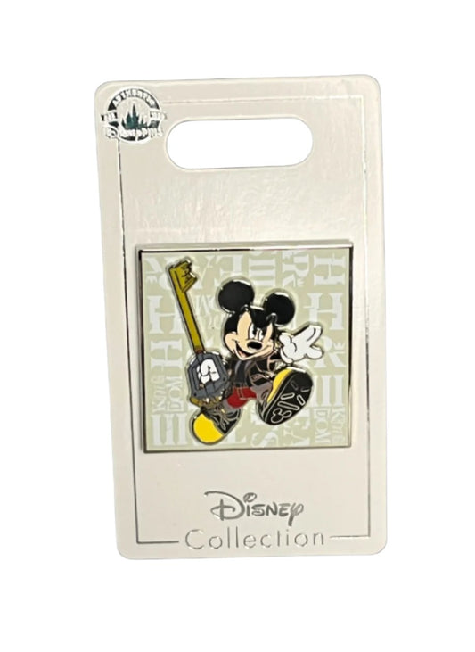 Disney Parks Collection Kingdom Hearts Mickey Key Pin