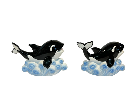 Vintage Shamu The Orca Ceramic Salt and Pepper Shakers